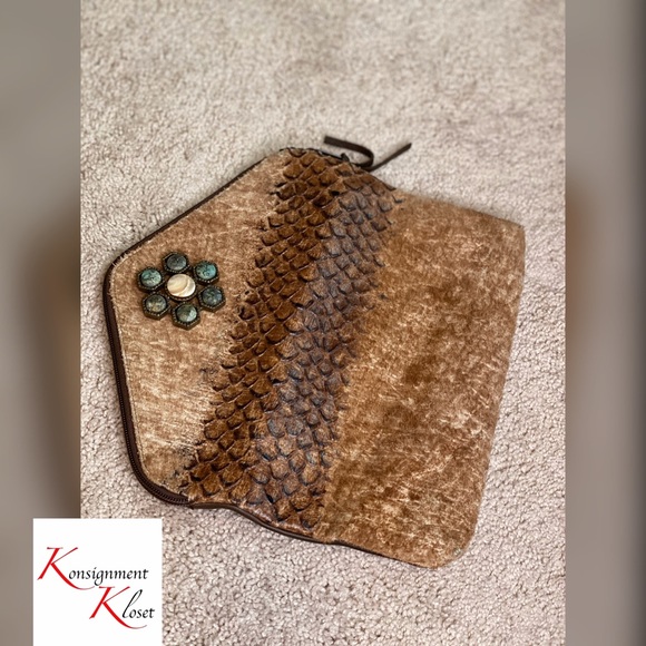Leatherock Western Style Clutch - Picture 4 of 8